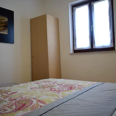 Blue Orchid Apartment *